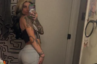 sexy blonde southern belle - 2... - Image 1