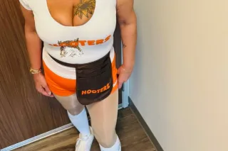 Last Day in Town-100 $ QV Special🔥Genuine🔥Hot🔥Mature🔥Petite🔥Passionate🔥Fun🔥Flirty🔥Latina Lovergirl💃🏿Sloppy Slobbery and Vocal Performance 👅💦 - Image 9