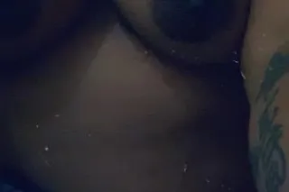 4'11 Cherry Bomb leavijg tonight - Image 1