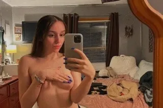 Hey daddy come see me baby.I'm ready to have fun Let's have a good time😍 - Image 3